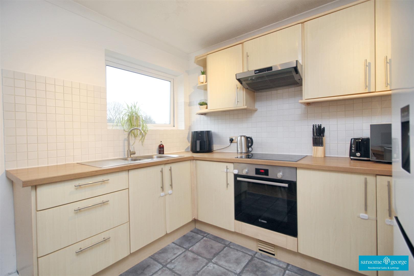 Bath Road, Southcote, Reading